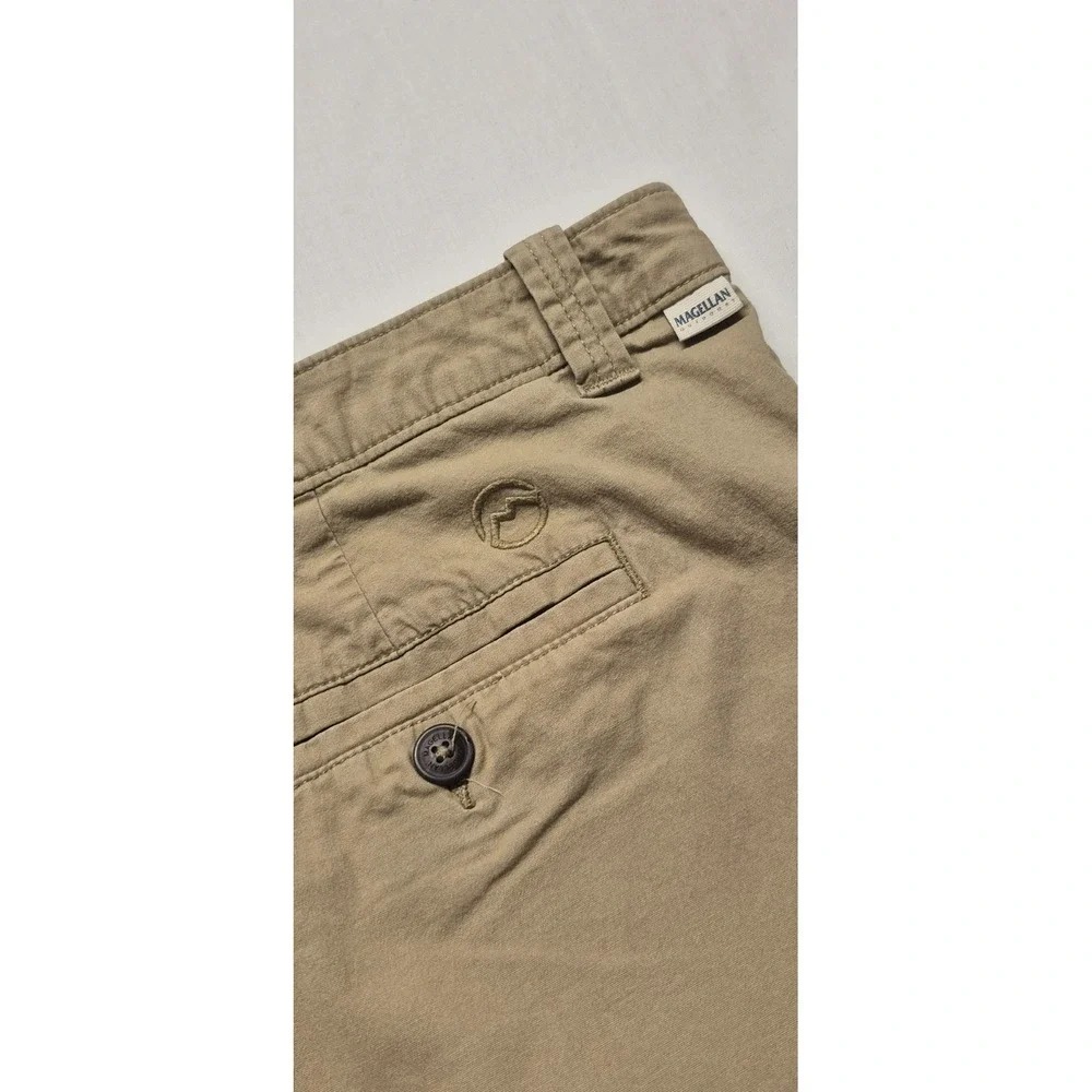 Magellan Outdoor Men's Khaki Flat Front Chino Shorts sz. 42W‎ fishing hiking
